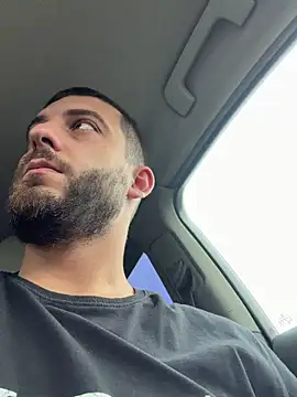 Snapshot of ElChapoGuzman95 chatting on 11-10-25, 06:45 ElChapoGuzman95 online show from 11-10-25, 06:45