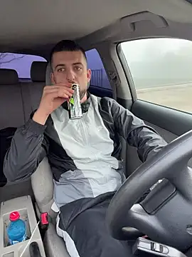 Snapshot of ElChapoGuzman95 chatting on 11-16-25, 07:36 ElChapoGuzman95 online show from 11-16-25, 07:36