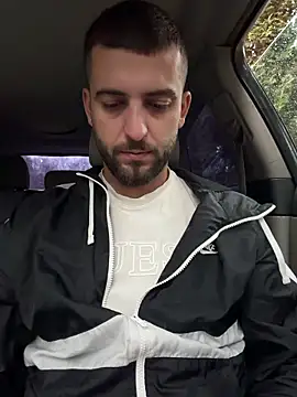 Snapshot of ElChapoGuzman95 chatting on 11-18-25, 06:51 ElChapoGuzman95 online show from 11-18-25, 06:51