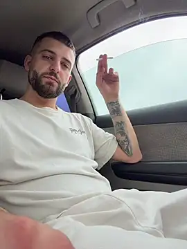 Snapshot of ElChapoGuzman95 chatting on 11-30-25, 08:40 ElChapoGuzman95 online show from 11-30-25, 08:40