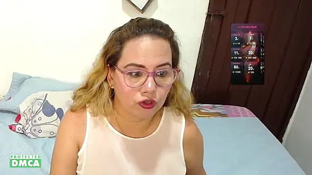 Snapshot of danielapalmer_ chatting on 03-05-25, 05:08 danielapalmer online show from 03-05-25, 05:08