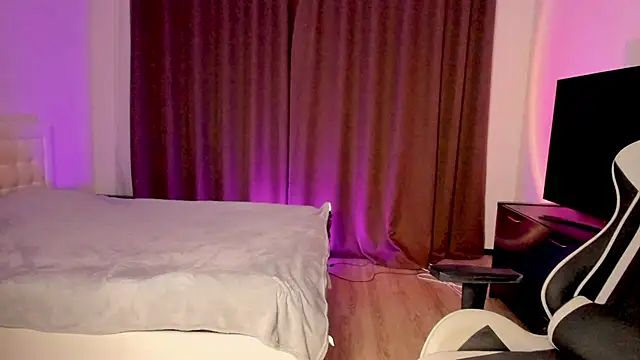 Snapshot of AnnaKnoxx chatting on 11-01-25, 01:40 AnnaKnoxx online show from 11-01-25, 01:40