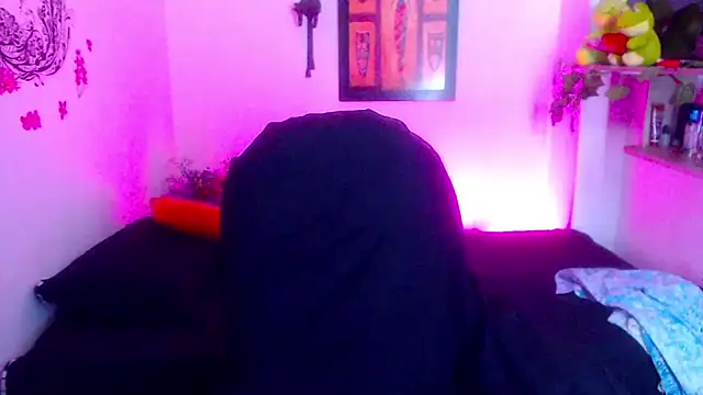 Snapshot of menfismuller2 chatting on 09-19-25, 05:35 menfismuller2 online show from 09-19-25, 05:35