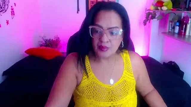 Snapshot of menfismuller2 chatting on 09-22-25, 05:04 menfismuller2 online show from 09-22-25, 05:04