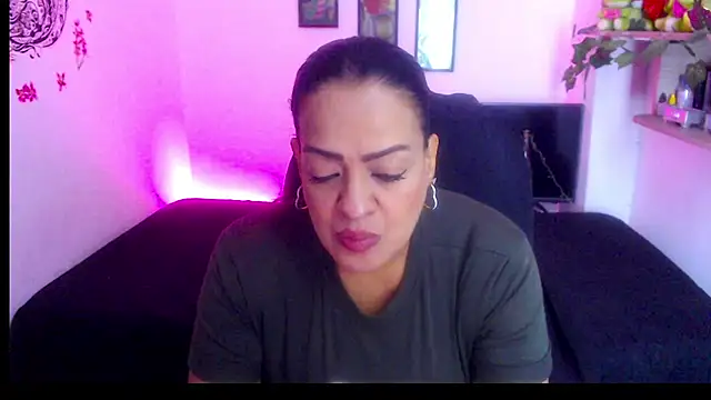 Snapshot of menfismuller2 chatting on 11-20-25, 05:12 menfismuller2 online show from 11-20-25, 05:12