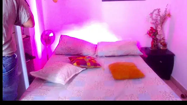 Snapshot of menfismuller2 chatting on 12-15-25, 05:06 menfismuller2 online show from 12-15-25, 05:06