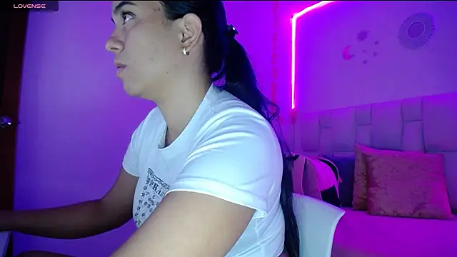 tiffany  pink online show from 01-31-25, 07:40