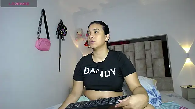 tiffany  pink online show from 11-16-25, 09:31