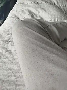 Snapshot of Neria chatting on 02-16-26, 03:41 Neria online show from 02-16-26, 03:41