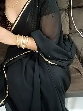 Snapshot of Mounika25 chatting on 09-21-25, 05:58 Mounika25 online show from 09-21-25, 05:58