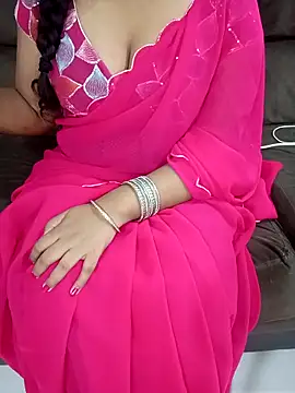 Snapshot of Mounika25 chatting on 09-22-25, 05:48 Mounika25 online show from 09-22-25, 05:48