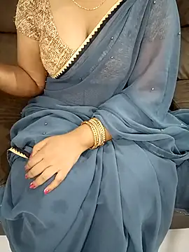 Snapshot of Mounika25 chatting on 10-15-25, 05:57 Mounika25 online show from 10-15-25, 05:57