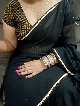 Snapshot of Mounika25 chatting on 11-09-25, 08:45 Mounika25 online show from 11-09-25, 08:45