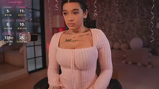 HannahW  online show from 10-20-25, 09:15