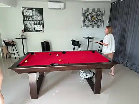 Snapshot of Nura_n_Sarah chatting on 12-20-24, 08:17 Nura n Sarah online show from 12-20-24, 08:17