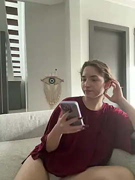 Snapshot of Nura_n_Sarah chatting on 01-10-25, 05:58 Nura n Sarah online show from 01-10-25, 05:58