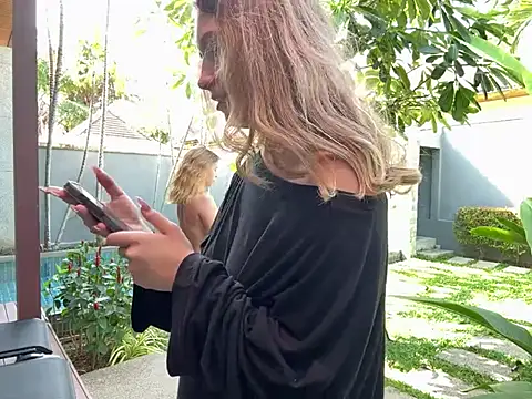 Snapshot of Nura_n_Sarah chatting on 02-26-25, 08:37 Nura n Sarah online show from 02-26-25, 08:37