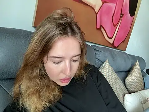 Snapshot of Nura_n_Sarah chatting on 02-28-25, 07:05 Nura n Sarah online show from 02-28-25, 07:05