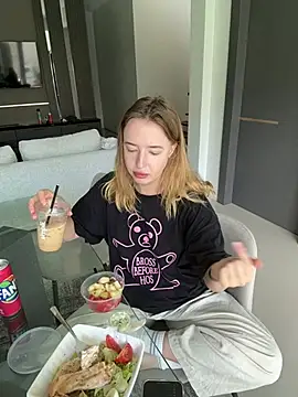 Snapshot of Nura_n_Sarah chatting on 03-07-25, 05:51 Nura n Sarah online show from 03-07-25, 05:51