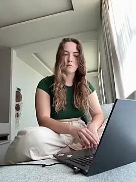 Snapshot of Nura_n_Sarah chatting on 09-25-25, 04:16 Nura n Sarah online show from 09-25-25, 04:16