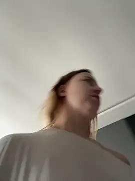 Snapshot of Nura_n_Sarah chatting on 10-03-25, 03:58 Nura n Sarah online show from 10-03-25, 03:58