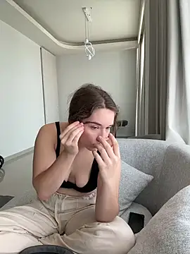 Snapshot of Nura_n_Sarah chatting on 10-04-25, 03:37 Nura n Sarah online show from 10-04-25, 03:37