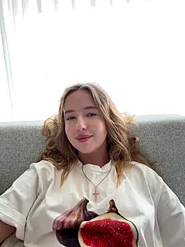 Snapshot of Nura_n_Sarah chatting on 12-04-25, 05:50 Nura n Sarah online show from 12-04-25, 05:50