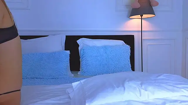 NicoleMarani online show from 12-20-24, 02:30