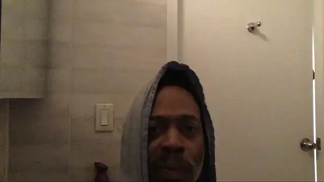 Snapshot of theblacklordmaster chatting on 12-04-24, 01:20 theblacklordmaster online show from 12-04-24, 01:20