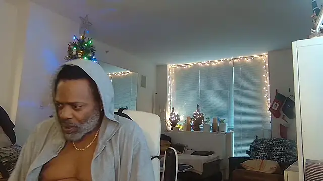 Snapshot of theblacklordmaster chatting on 12-10-24, 04:06 theblacklordmaster online show from 12-10-24, 04:06