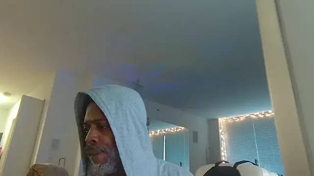 Snapshot of theblacklordmaster chatting on 12-12-24, 04:32 theblacklordmaster online show from 12-12-24, 04:32