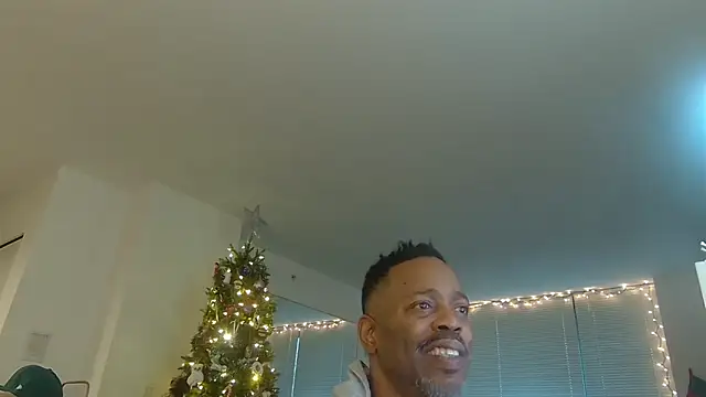 Snapshot of theblacklordmaster chatting on 12-18-24, 01:23 theblacklordmaster online show from 12-18-24, 01:23