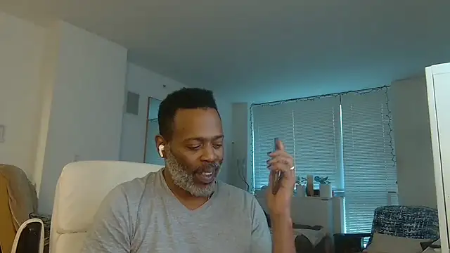 Snapshot of theblacklordmaster chatting on 01-13-25, 06:49 theblacklordmaster online show from 01-13-25, 06:49