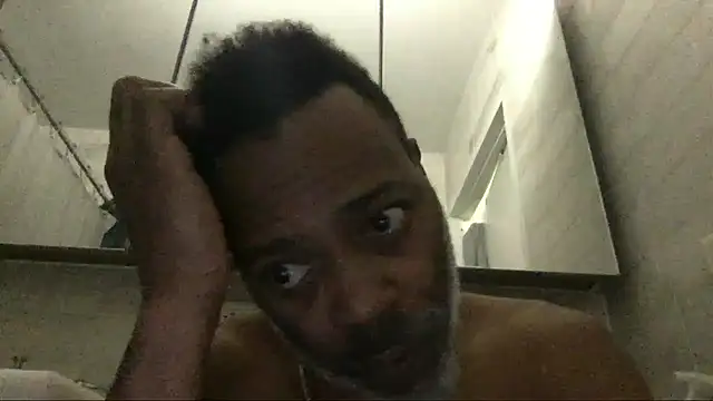 Snapshot of theblacklordmaster chatting on 01-15-25, 12:58 theblacklordmaster online show from 01-15-25, 12:58