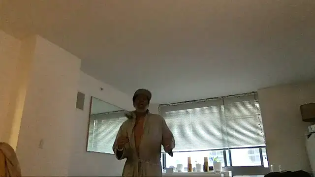 Snapshot of theblacklordmaster chatting on 01-15-25, 07:01 theblacklordmaster online show from 01-15-25, 07:01