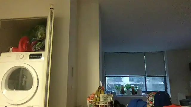 Snapshot of theblacklordmaster chatting on 09-10-25, 11:43 theblacklordmaster online show from 09-10-25, 11:43