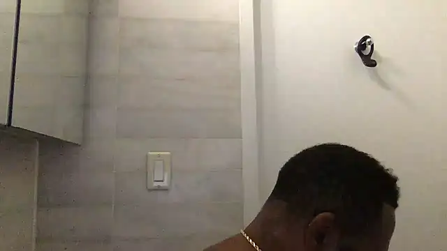 Snapshot of theblacklordmaster chatting on 10-10-25, 12:15 theblacklordmaster online show from 10-10-25, 12:15