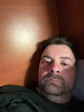 Snapshot of h4cAlex chatting on 12-20-24, 07:17 h4cAlex online show from 12-20-24, 07:17