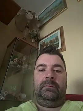 Snapshot of h4cAlex chatting on 11-12-25, 07:20 h4cAlex online show from 11-12-25, 07:20