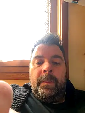 Snapshot of h4cAlex chatting on 11-26-25, 12:28 h4cAlex online show from 11-26-25, 12:28