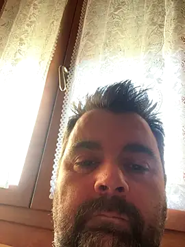 Snapshot of h4cAlex chatting on 11-29-25, 12:19 h4cAlex online show from 11-29-25, 12:19