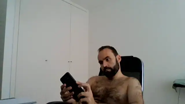 Snapshot of joaodias_97 chatting on 06-16-26, 04:20 joaodias 97 online show from 06-16-26, 04:20