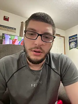 Snapshot of TheWillBryant chatting on 06-04-26, 04:57 TheWillBryant online show from 06-04-26, 04:57