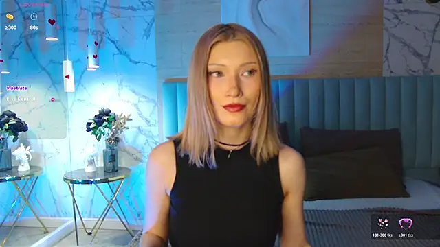 Snapshot of CarolReeves chatting on 05-29-26, 04:27 CarolReeves online show from 05-29-26, 04:27