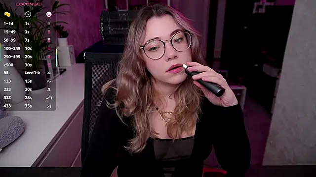 RemyCute online show from 10-20-25, 07:03