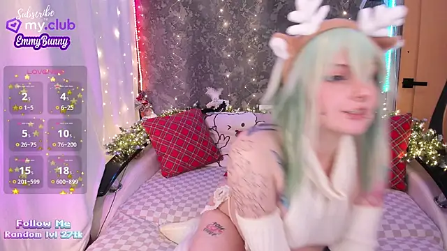 Snapshot of EmmyBunny chatting on 12-25-24, 03:38 EmmyBunny online show from 12-25-24, 03:38
