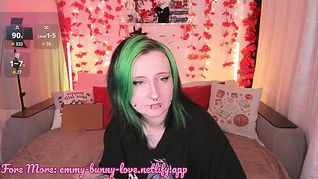 Snapshot of EmmyBunny chatting on 10-06-25, 03:31 EmmyBunny online show from 10-06-25, 03:31