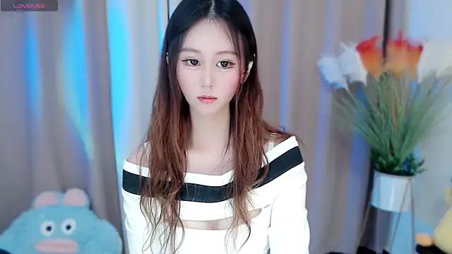 Aimee-520 online show from 12-22-24, 07:33