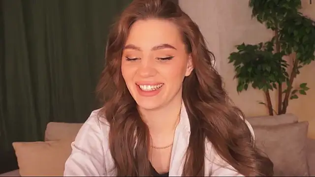 MaryHillty online show from 12-12-24, 01:06