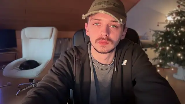 naked psy online show from 01-13-25, 07:43